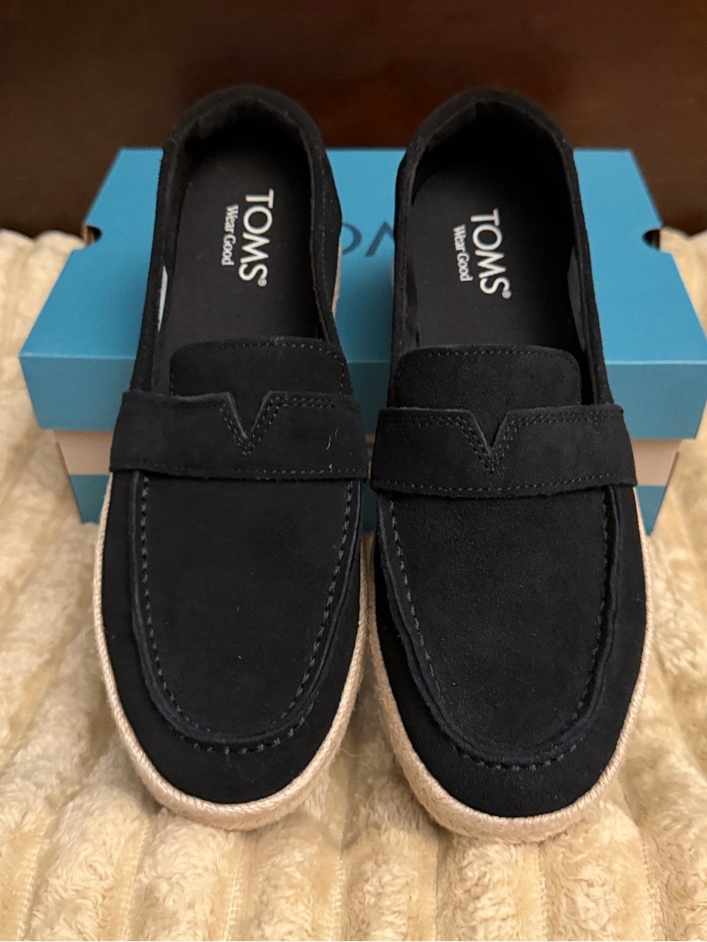 TOMS Blakely Women's Black & Beige Suede Loafers US 8 Like New
